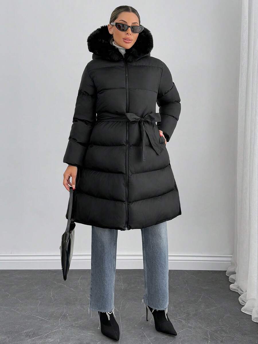 ISABEL | Pikowany płaszcz z paskiem i szerokim kołnierzem